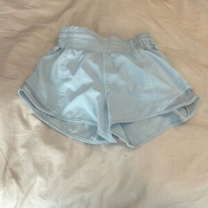 Size 0 Lululemon powder blue HR 2.5 hotty hot shorts